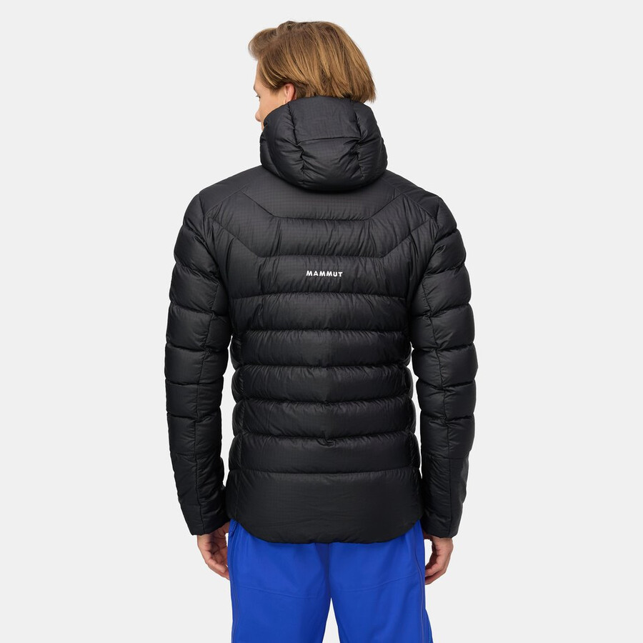 eiger nordwand light down in kapuzenjacke herren schwarz