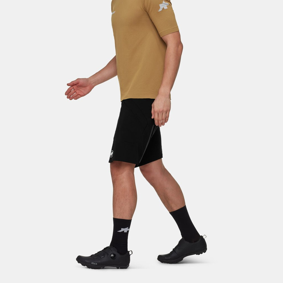 assos x mammut tactica cargo shorts t3 schwarz