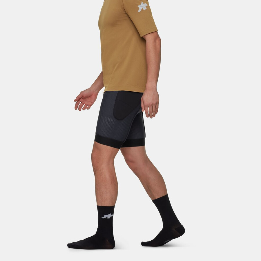 assos x mammut tactica liner shorts hp t3 grau