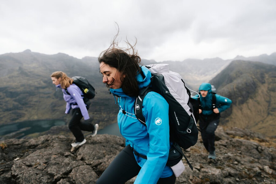linard guide hs kapuzenjacke damen mammut rot-vin