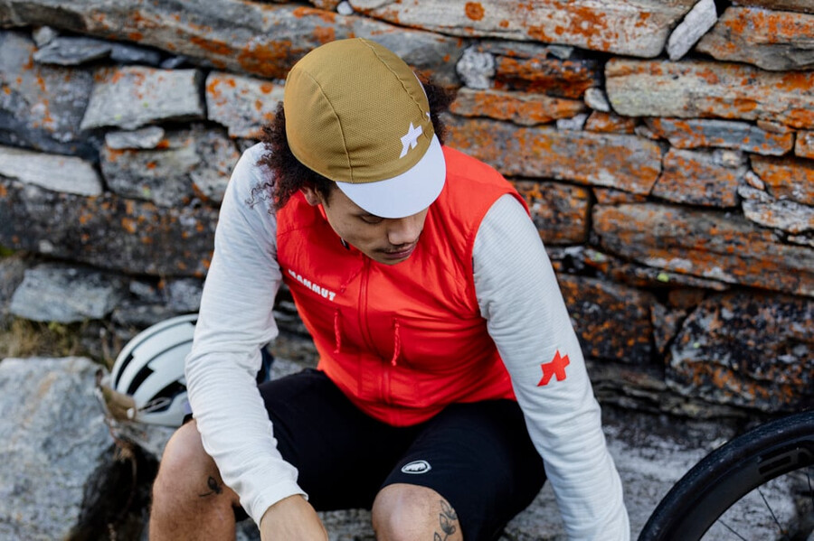 assos x mammut kappe naturbraun-beige
