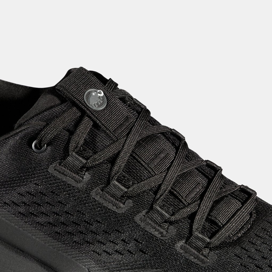 sertig iii low damen schwarz